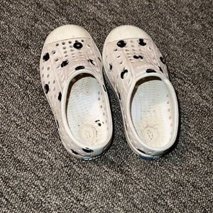 Toddler White and Black Natives